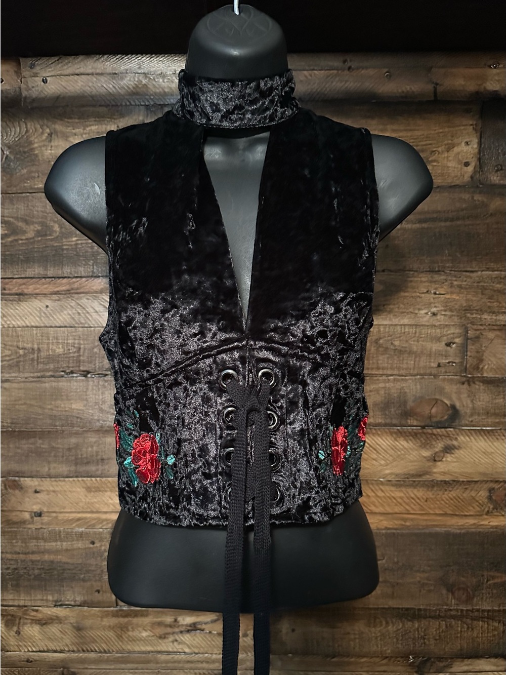 FINAL PRICE DROP Essue Black Velvet Lace-Up Sleeveless Crop Top